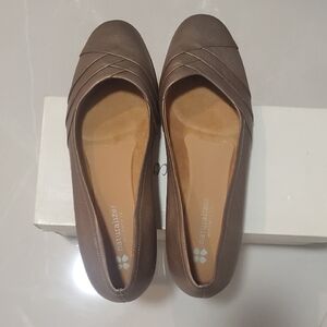 Naturalizer Women's Taupe Loafers